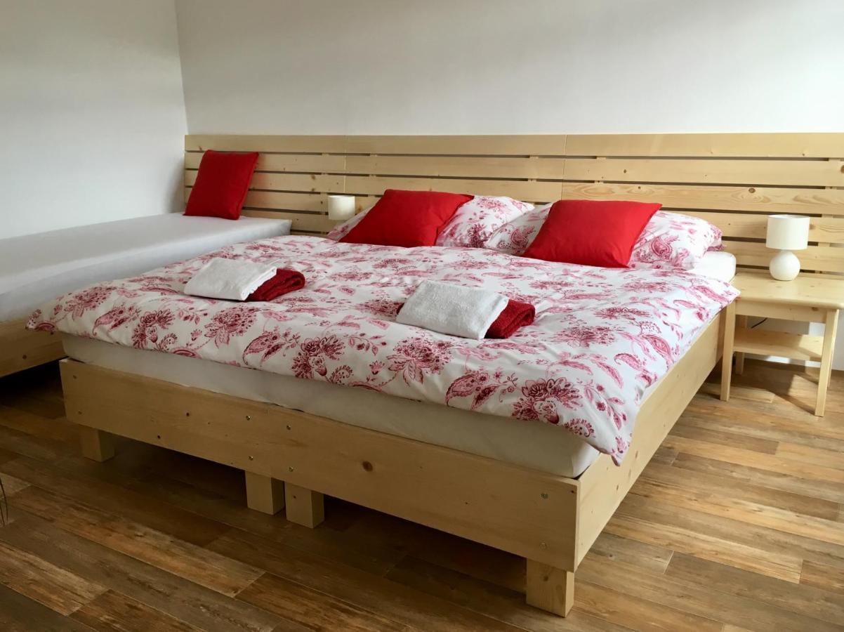 Apartmany A Ubytovani Mlynice Litovel Exterior photo