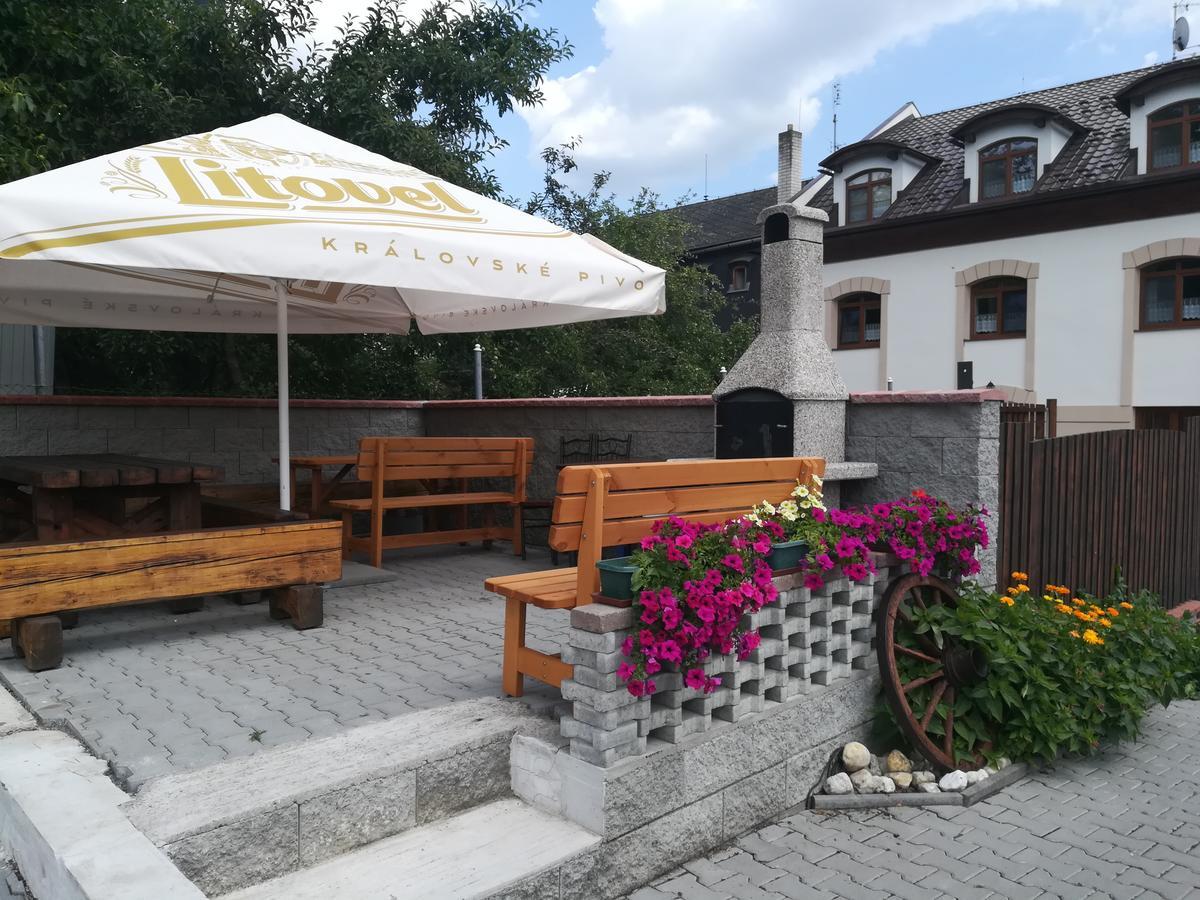 Apartmany A Ubytovani Mlynice Litovel Exterior photo
