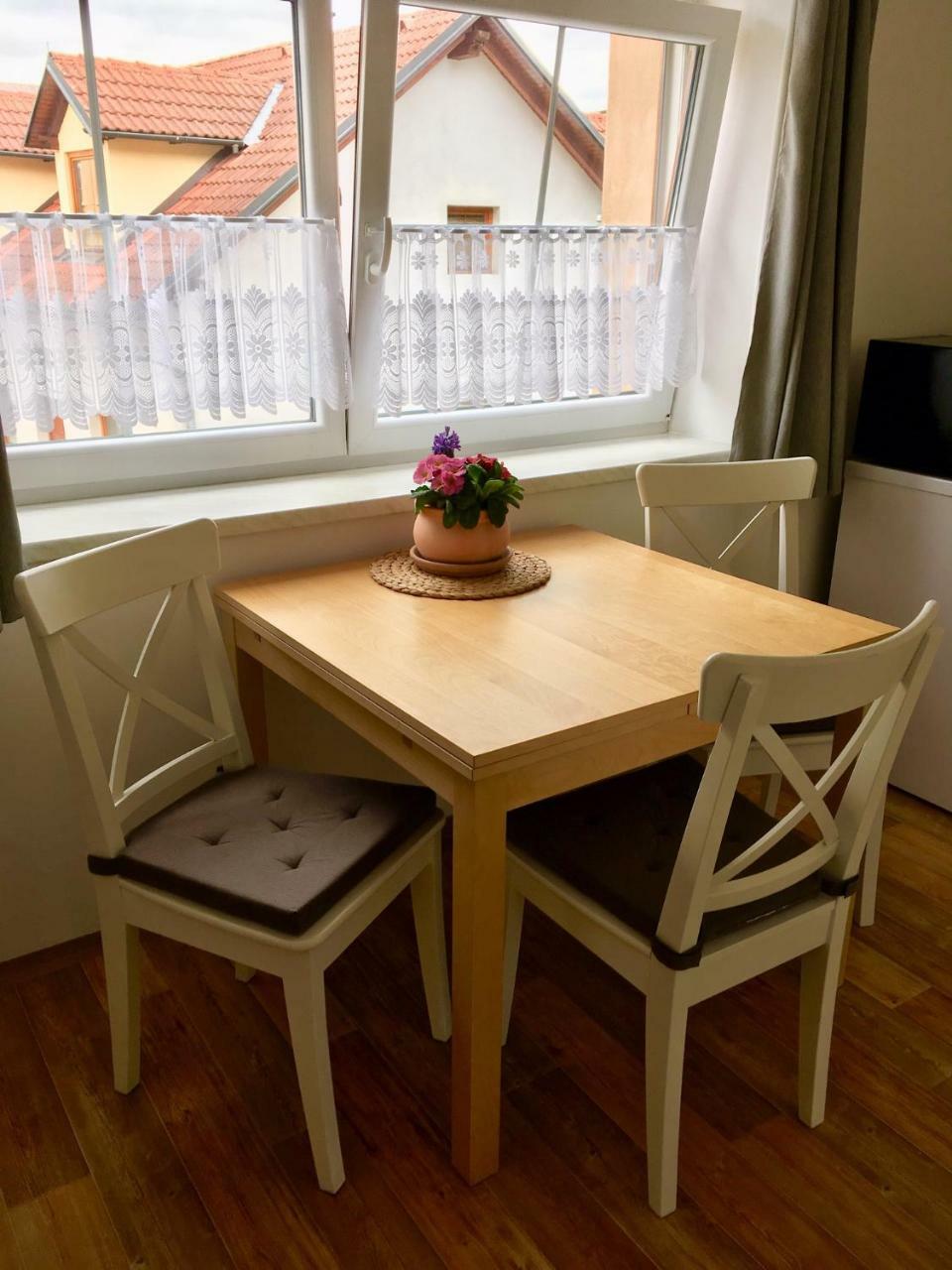 Apartmany A Ubytovani Mlynice Litovel Exterior photo