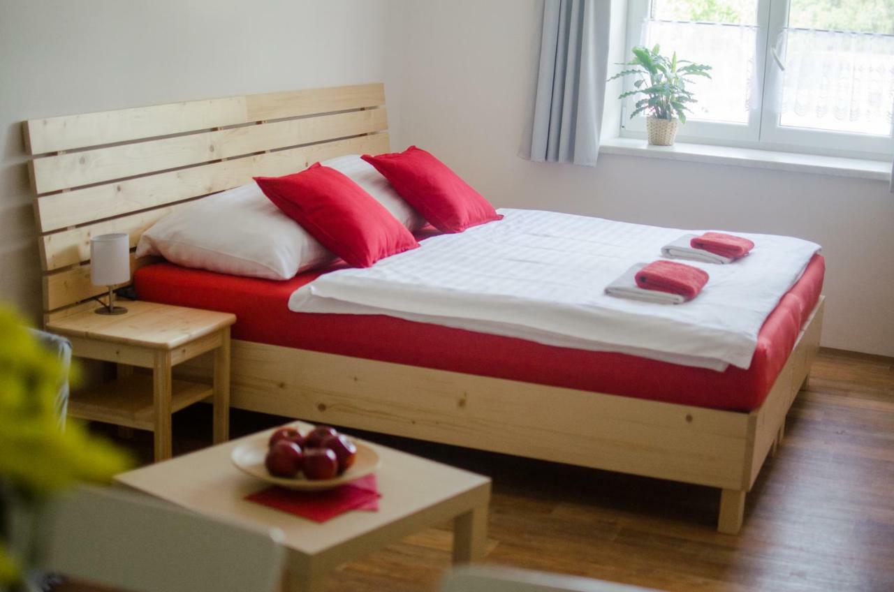 Apartmany A Ubytovani Mlynice Litovel Exterior photo