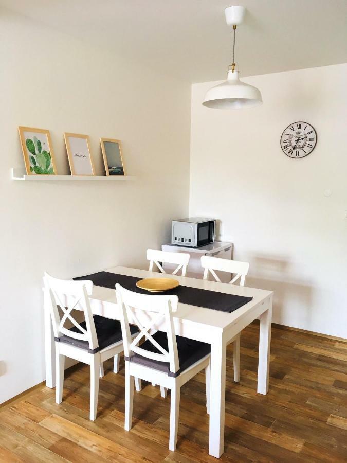 Apartmany A Ubytovani Mlynice Litovel Exterior photo