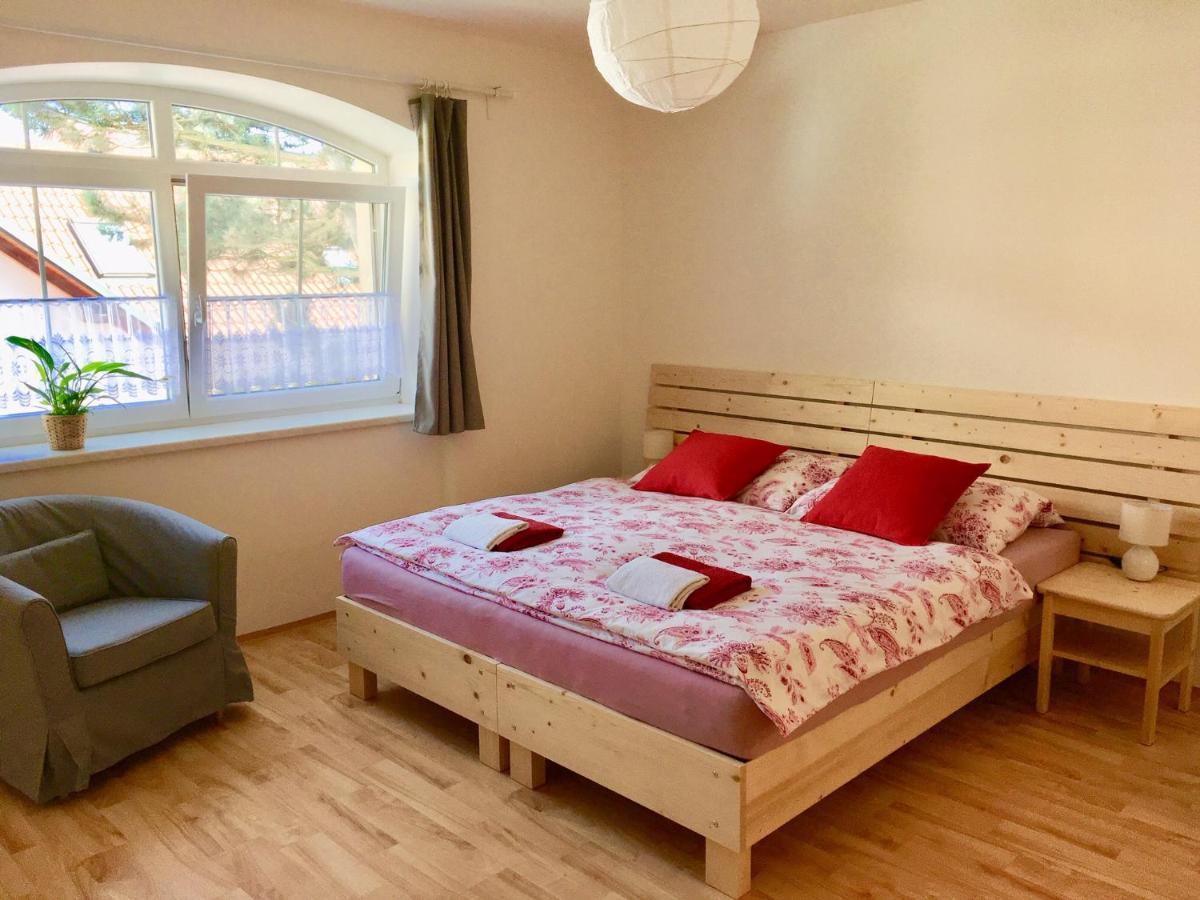 Apartmany A Ubytovani Mlynice Litovel Exterior photo