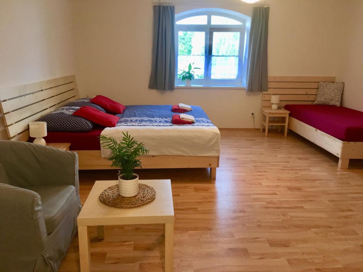 Apartmany A Ubytovani Mlynice Litovel Exterior photo